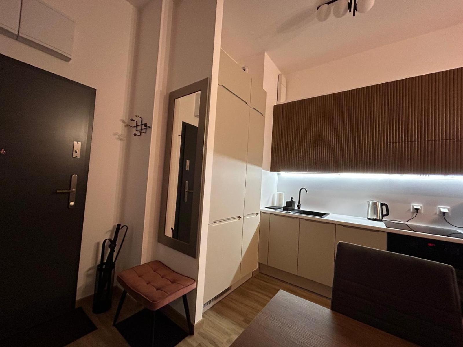 Apartment New Comfortable With Patio On Klimeckiego Street