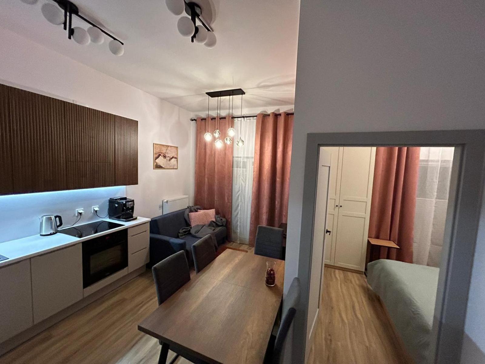 New Comfortable With Patio On Klimeckiego Street Apartment Krakow